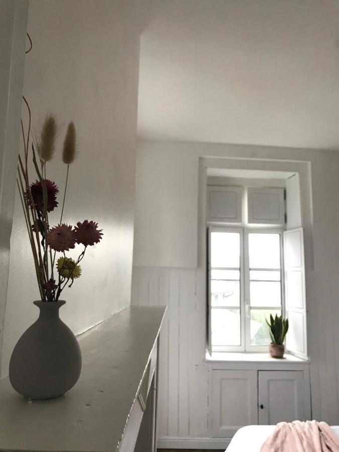 Mercier De Montigny - Les Chambres Du Beffroi - Spa Et Massage Fougères Kültér fotó